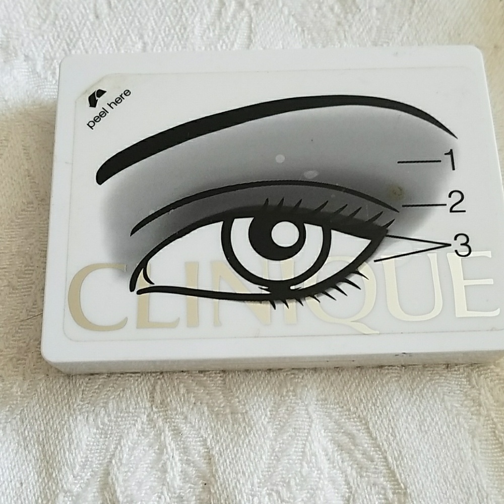 Eyeshadow - Picture 2 of 3